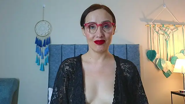 IberianMoonMK online show from November 25, 5:58 pm