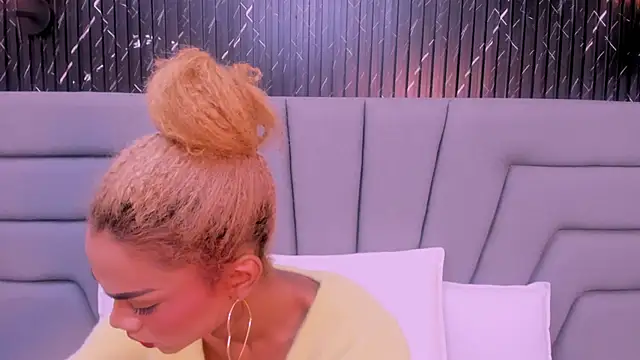 NaomiSteward online show from October 15, 11:35 am