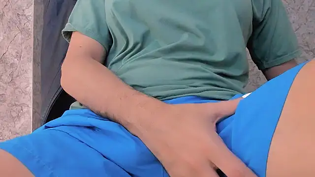 AnddieBaker online show from December 14, 1:33 am