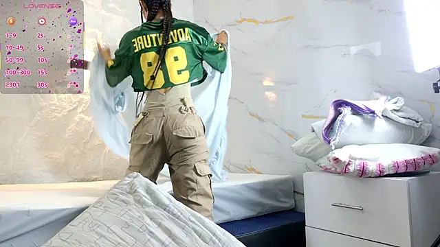 zorravioletta1 online show from December 18, 12:10 pm