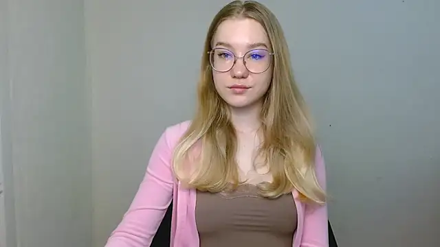 cindi hot online show from March 29, 10:14 am