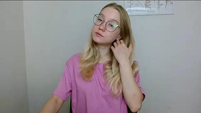 Snapshot of cindi_hot chatting on September 16, 9:06 am cindi hot online show from September 16, 9:06 am