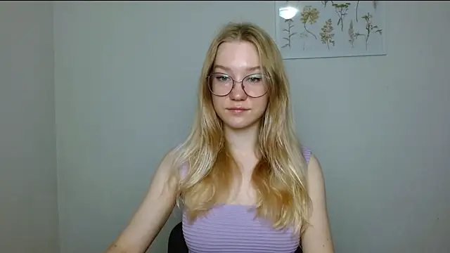 Snapshot of cindi_hot chatting on September 24, 9:08 am cindi hot online show from September 24, 9:08 am