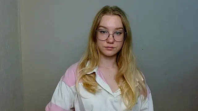 cindi hot online show from November 18, 11:33 am