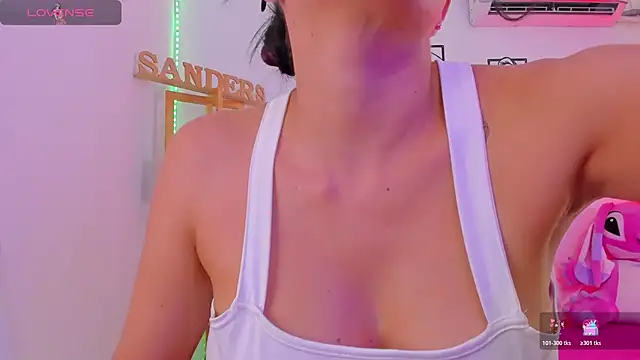 EmillySanders online show from May 24, 9:36 pm