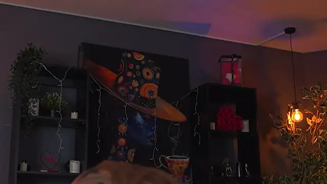 Evelyn Evyyy online show from April 11, 6:55 pm