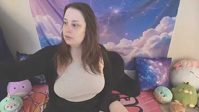 MilkyBunny online show from April 3, 5:11 pm