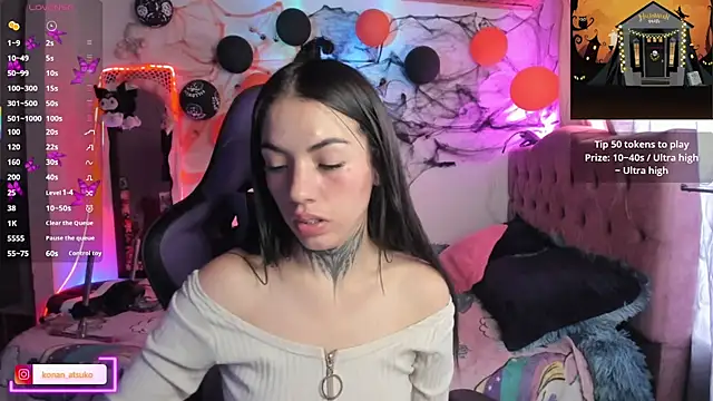 Snapshot of Alice_ch1 chatting on October 21, 5:06 pm Alice ch1 online show from October 21, 5:06 pm