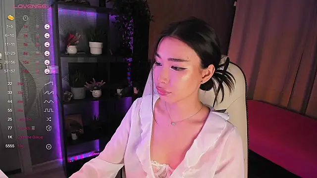 sensualily online show from September 13, 3:53 pm