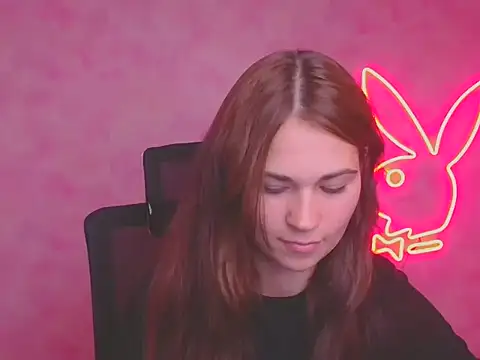 Loon Amore online show from September 11, 6:25 am