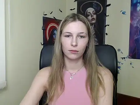 StrangerGi online show from June 17, 6:15 am
