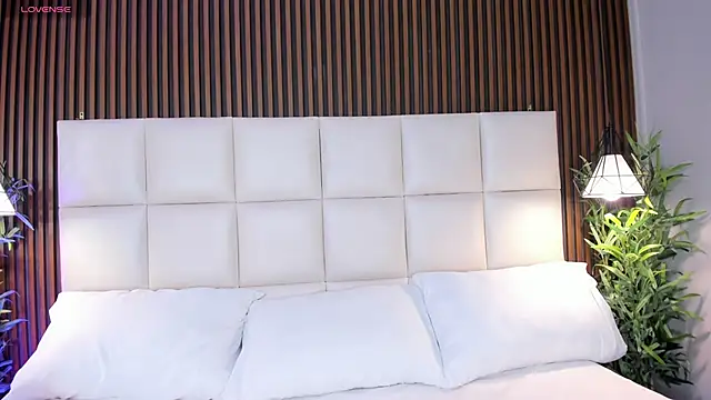 CailynBrowm online show from January 7, 5:00 am