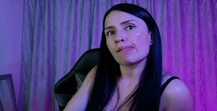 cristal hilton 10 online show from February 25, 11:03 pm