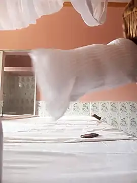 Bootiq online show from January 18, 1:18 pm