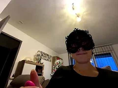 Marilou1983 online show from January 12, 4:12 pm