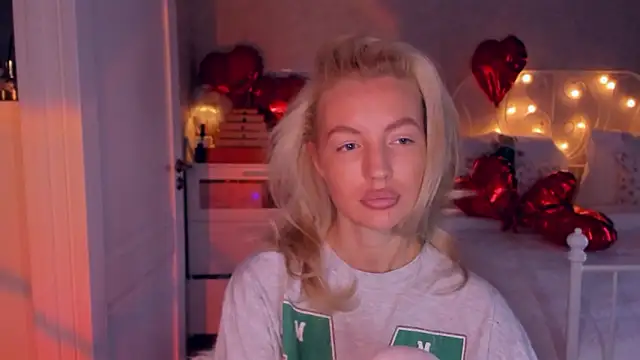 aestetick online show from February 22, 11:22 am