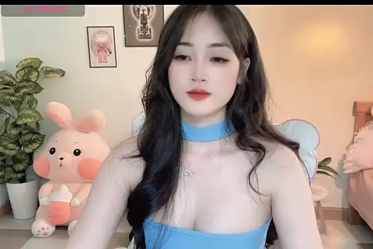 Snapshot of _Aimy_ chatting on October 15, 4:59 am Aimy online show from October 15, 4:59 am