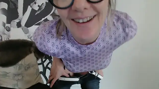 godinflower online show from February 12, 11:56 am