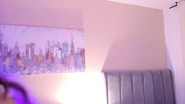 dakotaa   online show from April 13, 6:52 pm