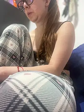 Cloew Marz online show from February 15, 6:18 pm