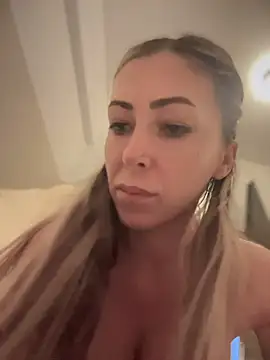 RaquelleDevon online show from March 6, 9:26 am