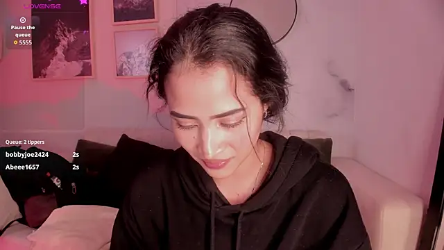 Snapshot of lara_madisson chatting on October 7, 9:57 am lara madisson online show from October 7, 9:57 am