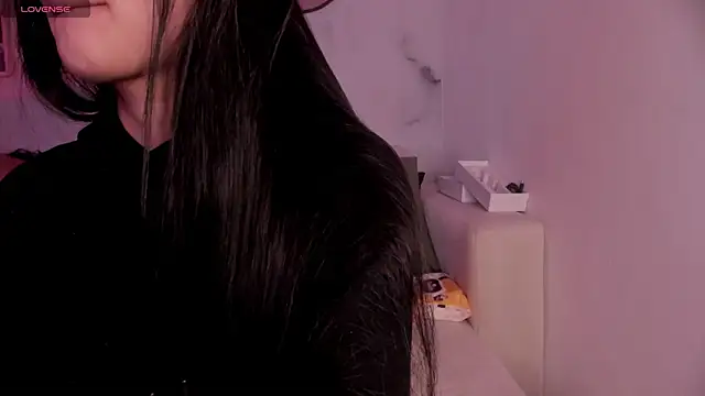 Snapshot of lara_madisson chatting on October 3, 9:25 am lara madisson online show from October 3, 9:25 am