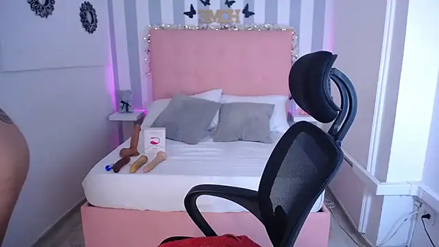 Lunna boobs online show from September 9, 5:07 am