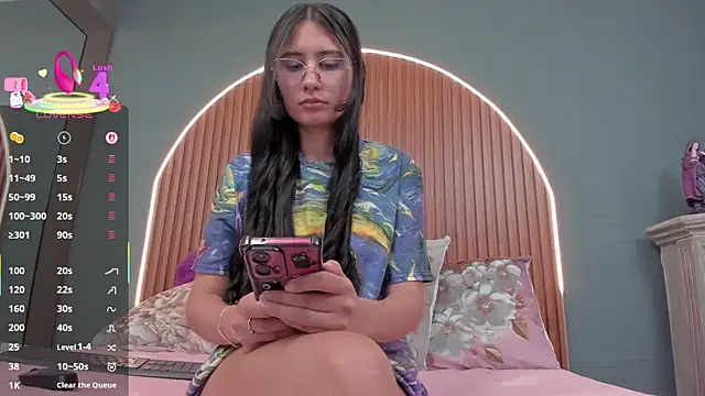 NayeCloud online show from January 17, 4:31 am