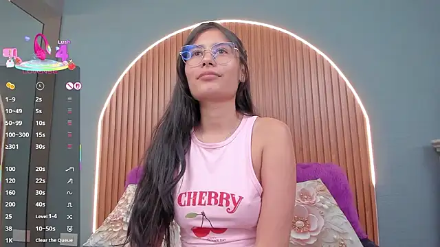 NayeCloud online show from February 5, 7:00 am