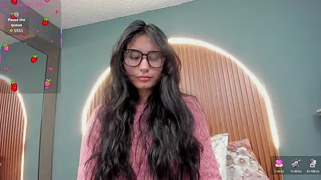 NayeCloud online show from November 27, 3:42 am