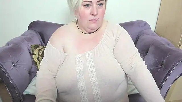 fashiona online show from October 28, 12:27 am