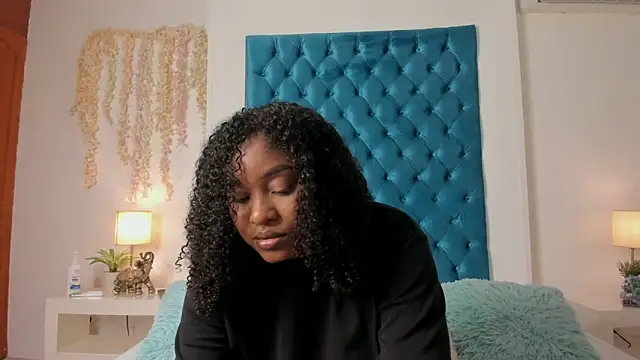 ohrianagibson online show from April 25, 11:02 pm
