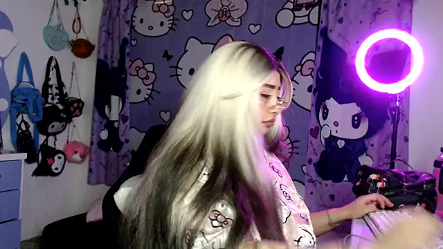 lussyevans24 online show from June 1, 4:14 am