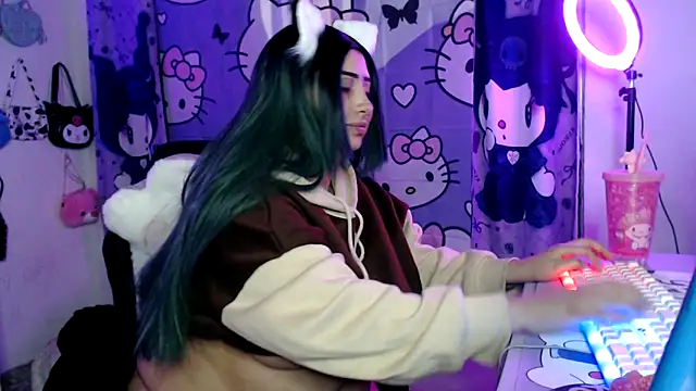 lussyevans24 online show from October 23, 8:20 am