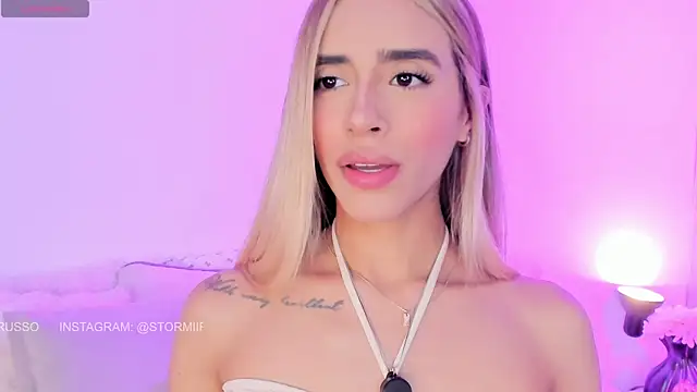 StormiRusso online show from March 27, 1:40 am