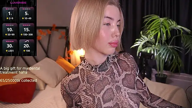 LindaThacker online show from November 29, 4:38 am