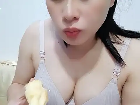 Snapshot of _MianMi_96 chatting on September 24, 9:52 am  MianMi 96 online show from September 24, 9:52 am