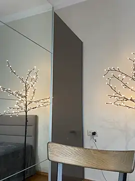 Polli Kiss online show from February 28, 5:01 pm