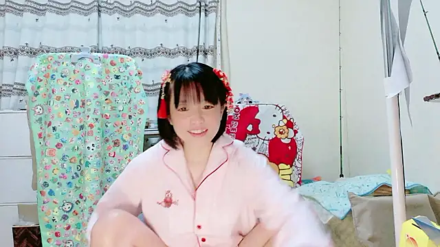 renapiyon8182 online show from May 2, 7:50 pm