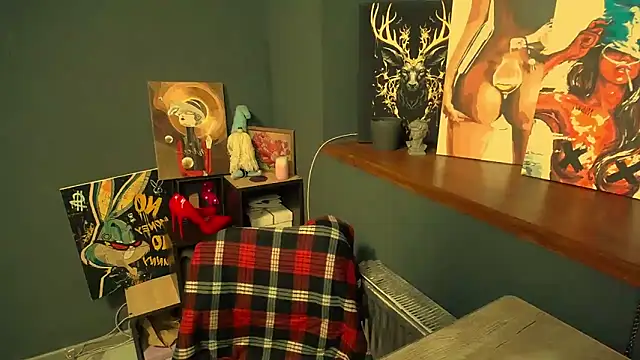 luxie milady online show from March 16, 1:26 pm