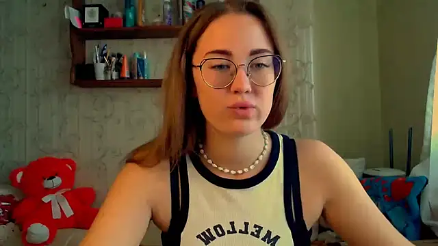 luxie milady online show from October 2, 10:20 am