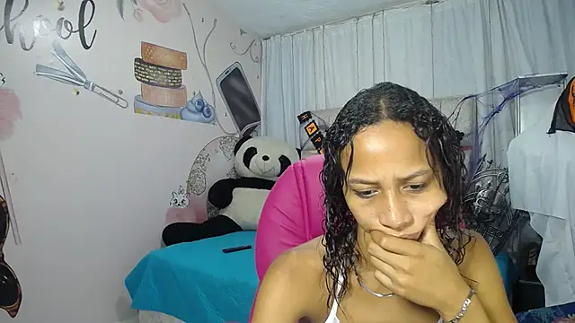 EMMA SWEETT1 online show from October 27, 12:33 pm