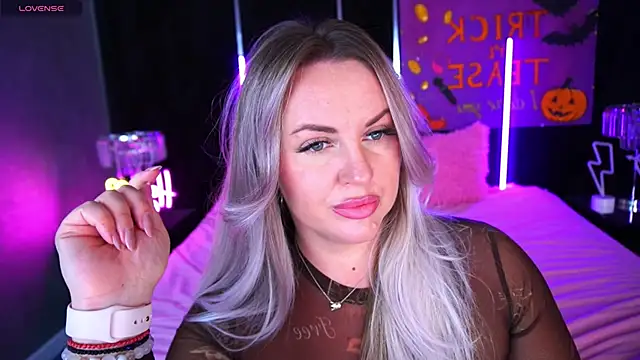 KiraCandyS online show from November 3, 10:36 pm