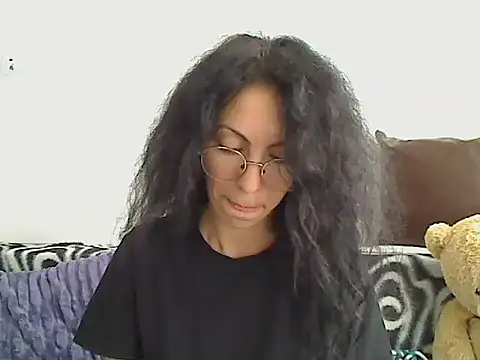 Emmatoo online show from April 3, 9:18 am