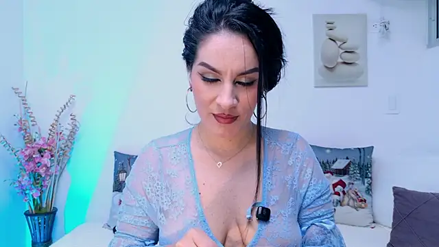 Pamela Rosal online show from December 20, 1:26 pm