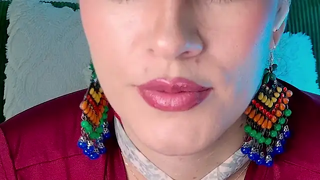 Pamela Rosal online show from May 26, 2:27 pm