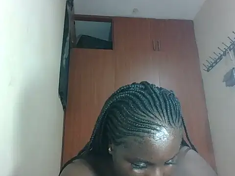 hotebbbyy online show from March 22, 4:57 pm