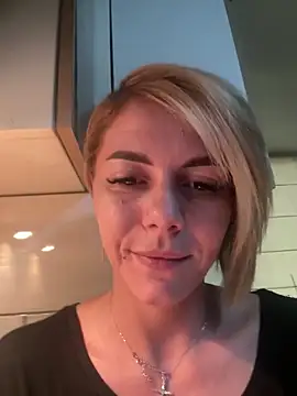 Snapshot of tanyagrey chatting on October 6, 6:52 am tanyagrey online show from October 6, 6:52 am