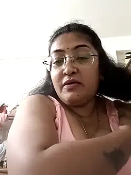 Snapshot of LAVERNIYA_ chatting on September 12, 2:13 pm LAVERNIYA  online show from September 12, 2:13 pm